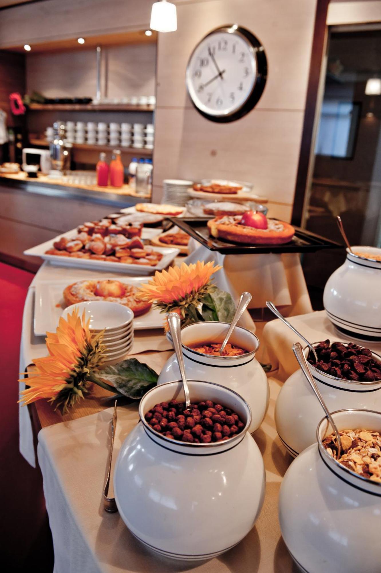 Pianob - Breakfast Hotel & Bar เซนีกัลเลีย ภายนอก รูปภาพ